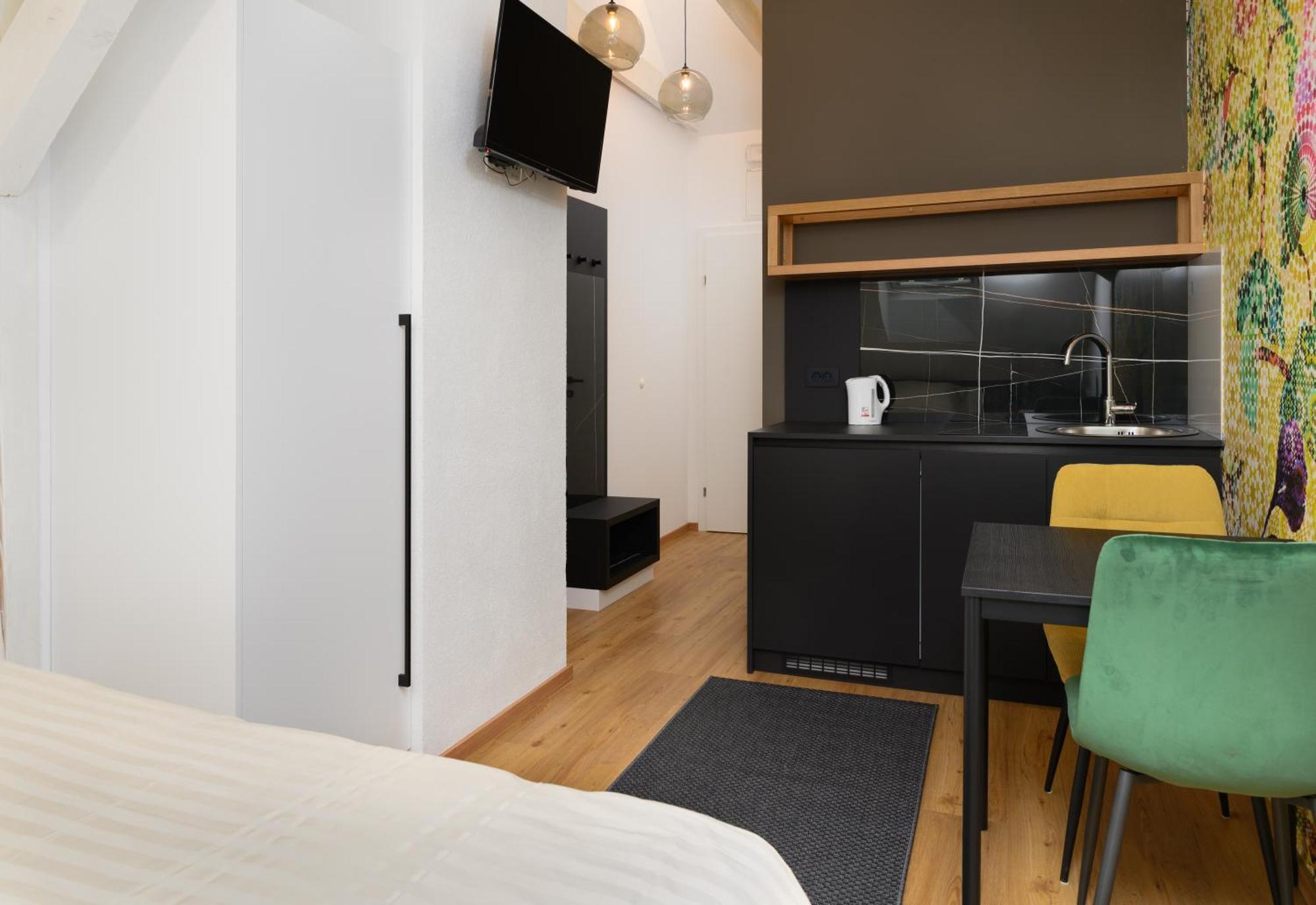 Lilija Apartments Trzin Luaran gambar